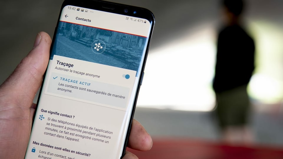 La SwissCovid app e co ella funcziuna