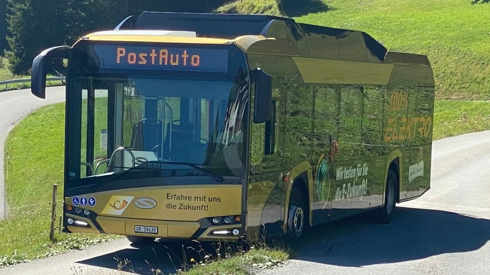 Bus mit elektrischem Antrieb in Lenzerheide