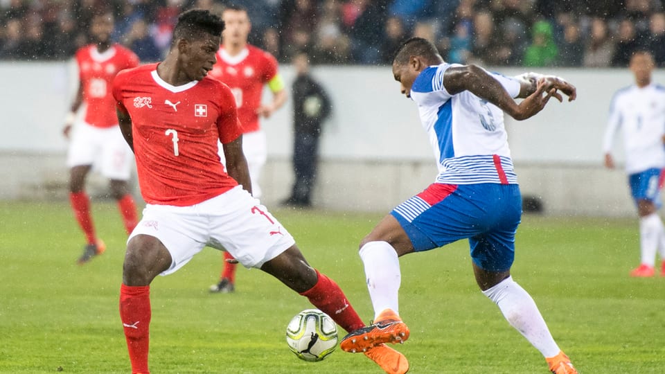 Breel Embolo ha sajettà il 3:0 en la 33avla minuta. 