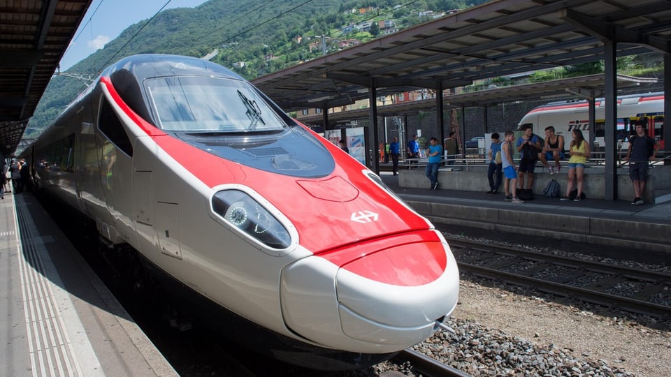 Il pendulin da la SBB dal tip ETR 610