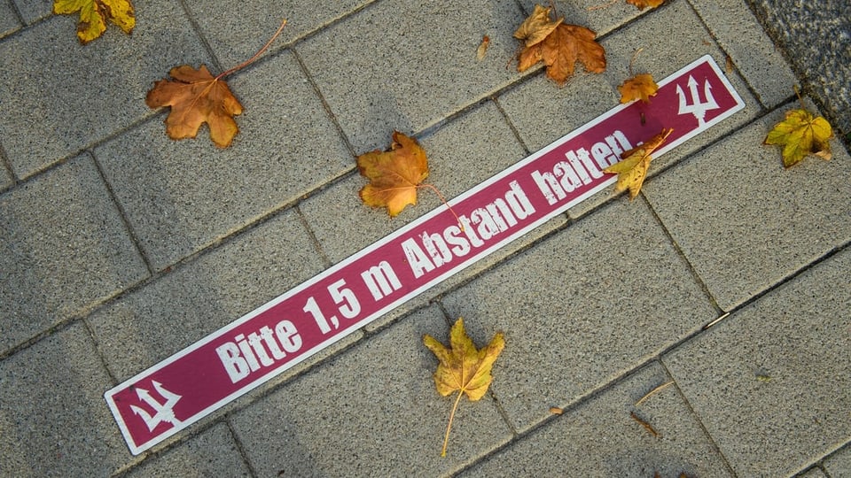 Apell da tegnair 1.5 meters distanza