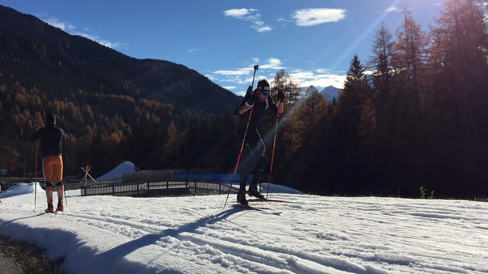 Dapi l'entschatta da november trenescha era la naziunala svizra da biatlon a Lantsch.