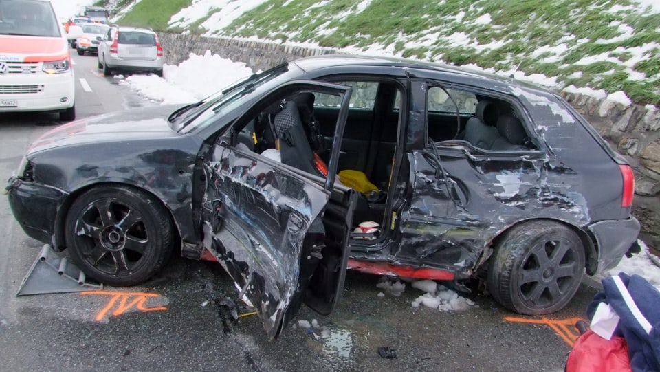 auto d'accident, grondas bottas e plain sgriffels