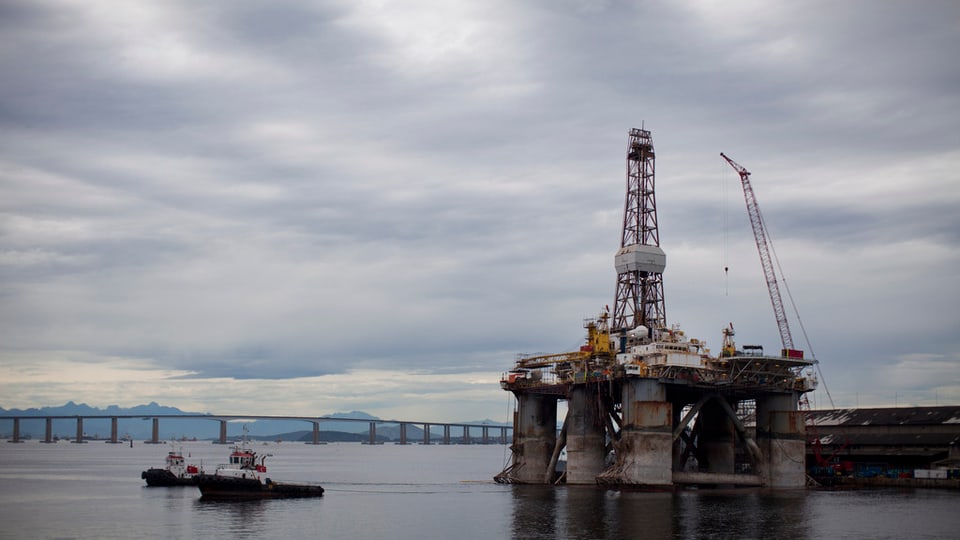 Ina plattafurma d'ieli dal concern Transocean a Rio de Janeiro