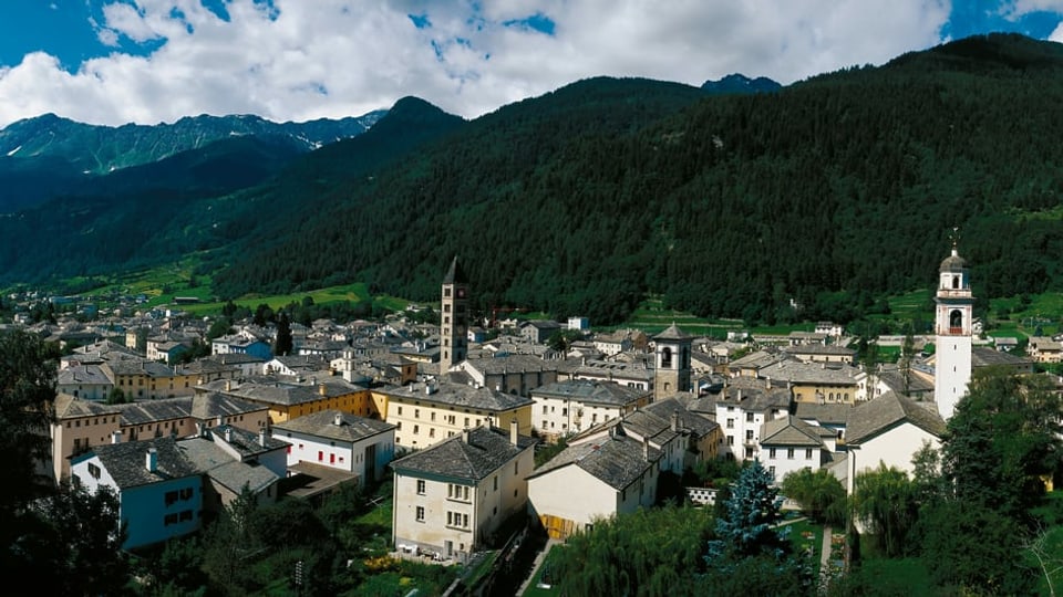 Valchiavenna cun appel d'urgenza da serrar plazzals