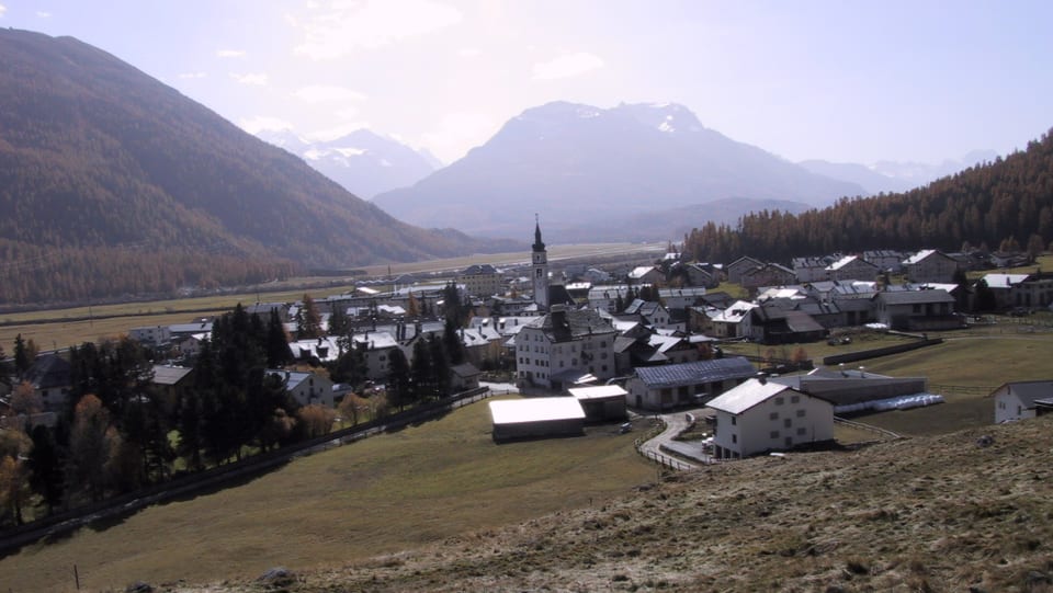 Il vitg da Bever en l'Engiadin'Ota.