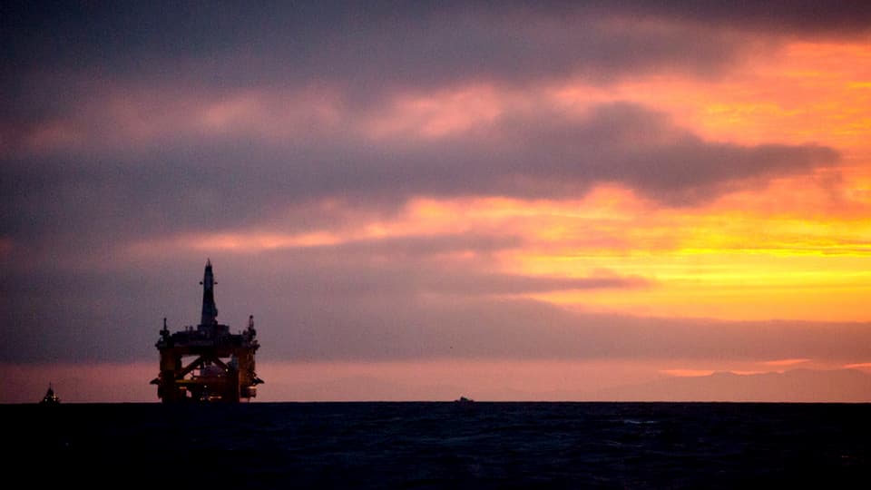 Vista sin ina plattafurma da sondar d’ieli da Shell sin l’ocean arctic.