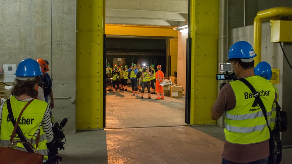 Impressiuns da l’ultima visita en il tunnel avant l’avertura.