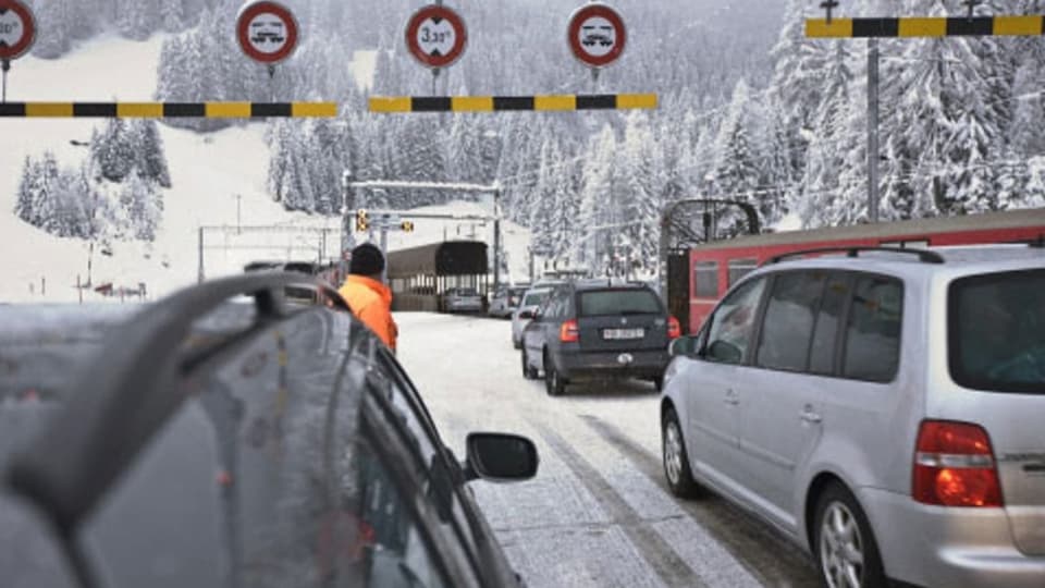 Den Auto-Ansturm voll im Griff Autoverlad Vereina in Graubünden