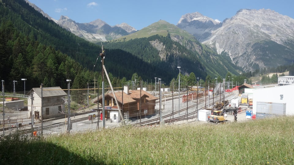 La staziun da Preda resta sin il lieu usità - dus bajetgs han però stuì vegnir spustads pervi dal nov tunnel.