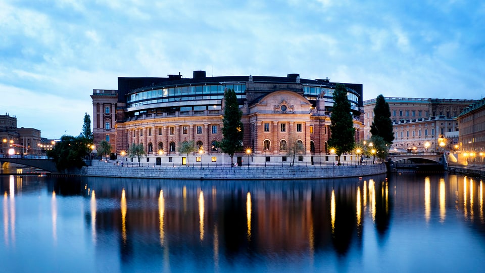Bajetg dal parlament. 