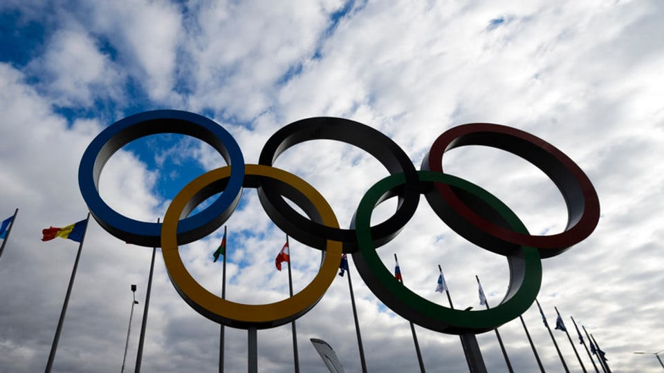 Il maletg mussa ils tschintg rintgs olimpics.