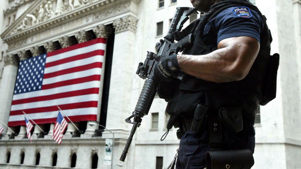 En media datti 2,6 morts a di entras sajets da policists en ils Stadis Unids da l'America.