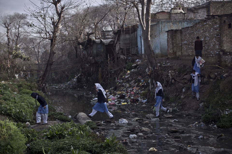 Schulweg Pakistan