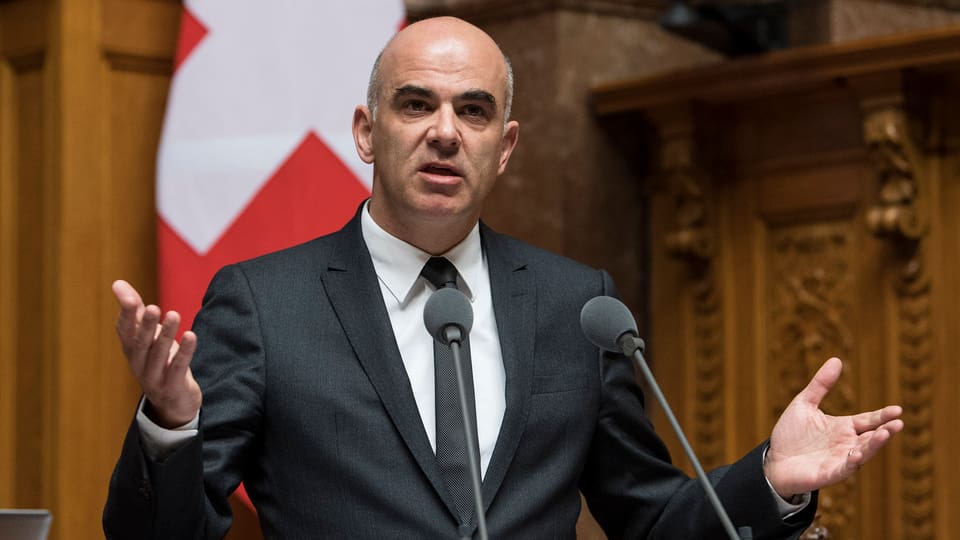 El discurra en il parlament.