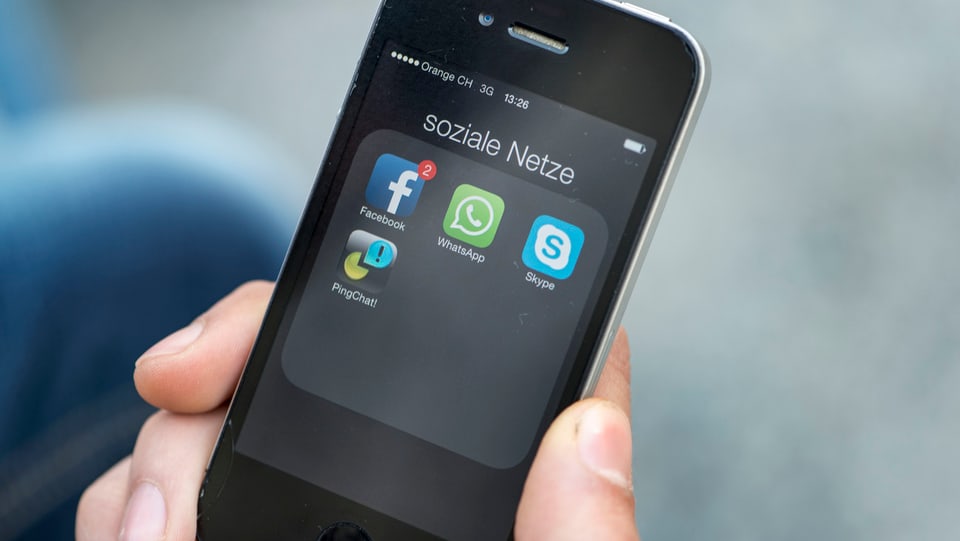 Telefonin cun applicaziuns.