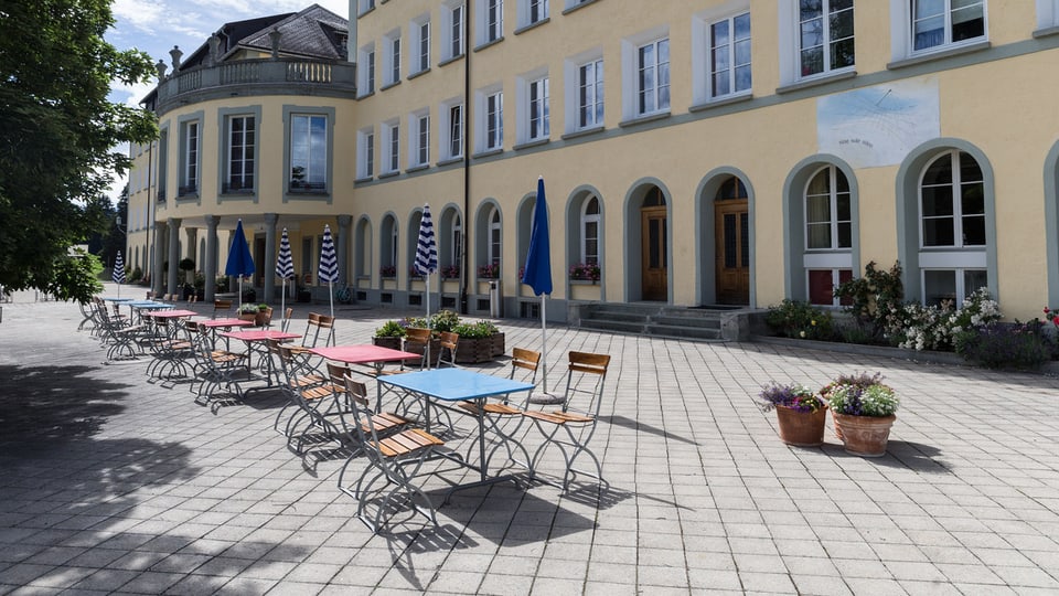 Institut.