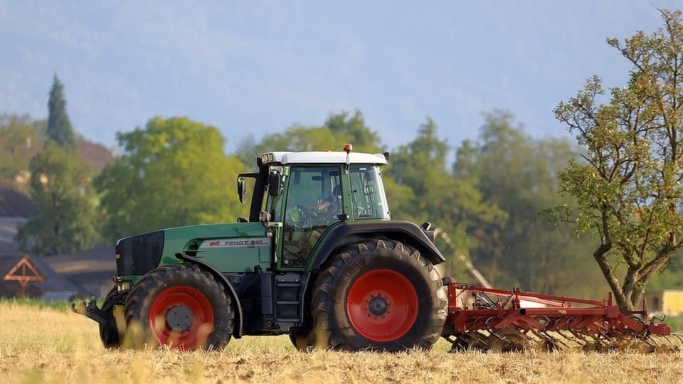 La scolaziun da mainagestiun agricultura è pli e pli tschertgada tar dunnas.