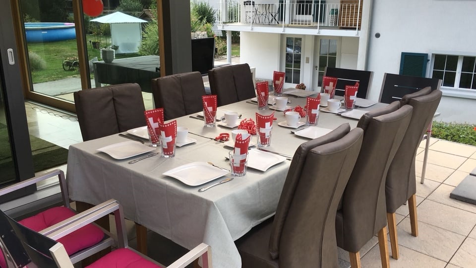 Mess bel a maisa per il brunch da prim d'avust.