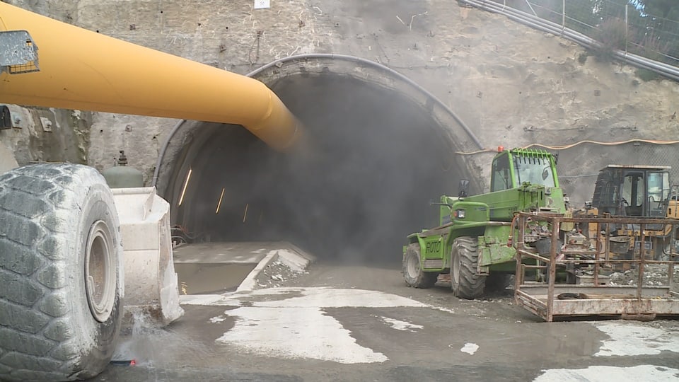 portal dal tunnel cun pulvra che vegn ora