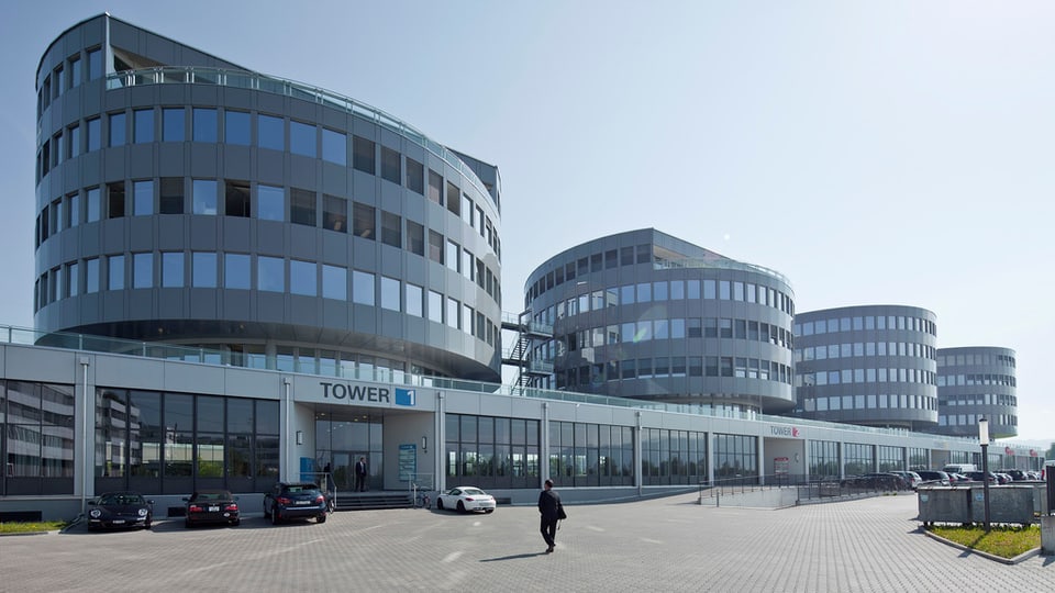 Ils bajetgs da la sedia dal concern Transocean a Zug.