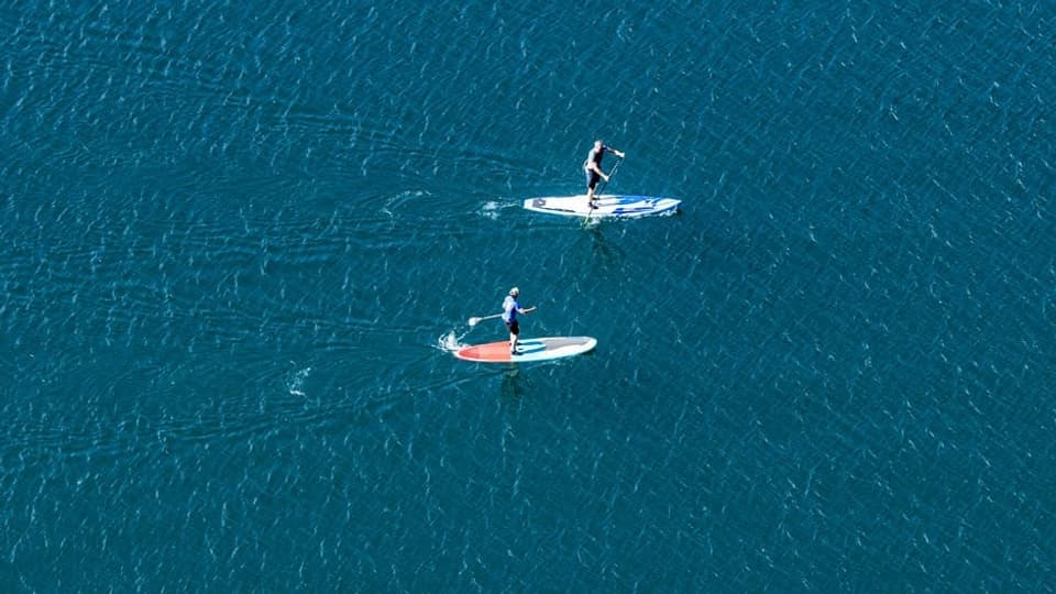 I dat adina dapli persunas che fan «Stand Up Paddling».