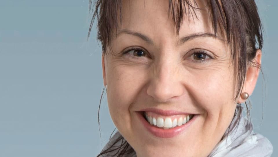 Silvia Bisculm Jörg (PS) candidescha per in sez en la suprastanza communala da Domat. 