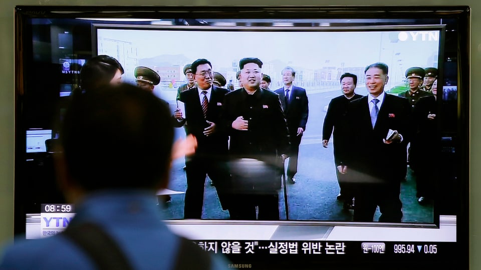 Kim Jong Un e co da vesair en la televisiun