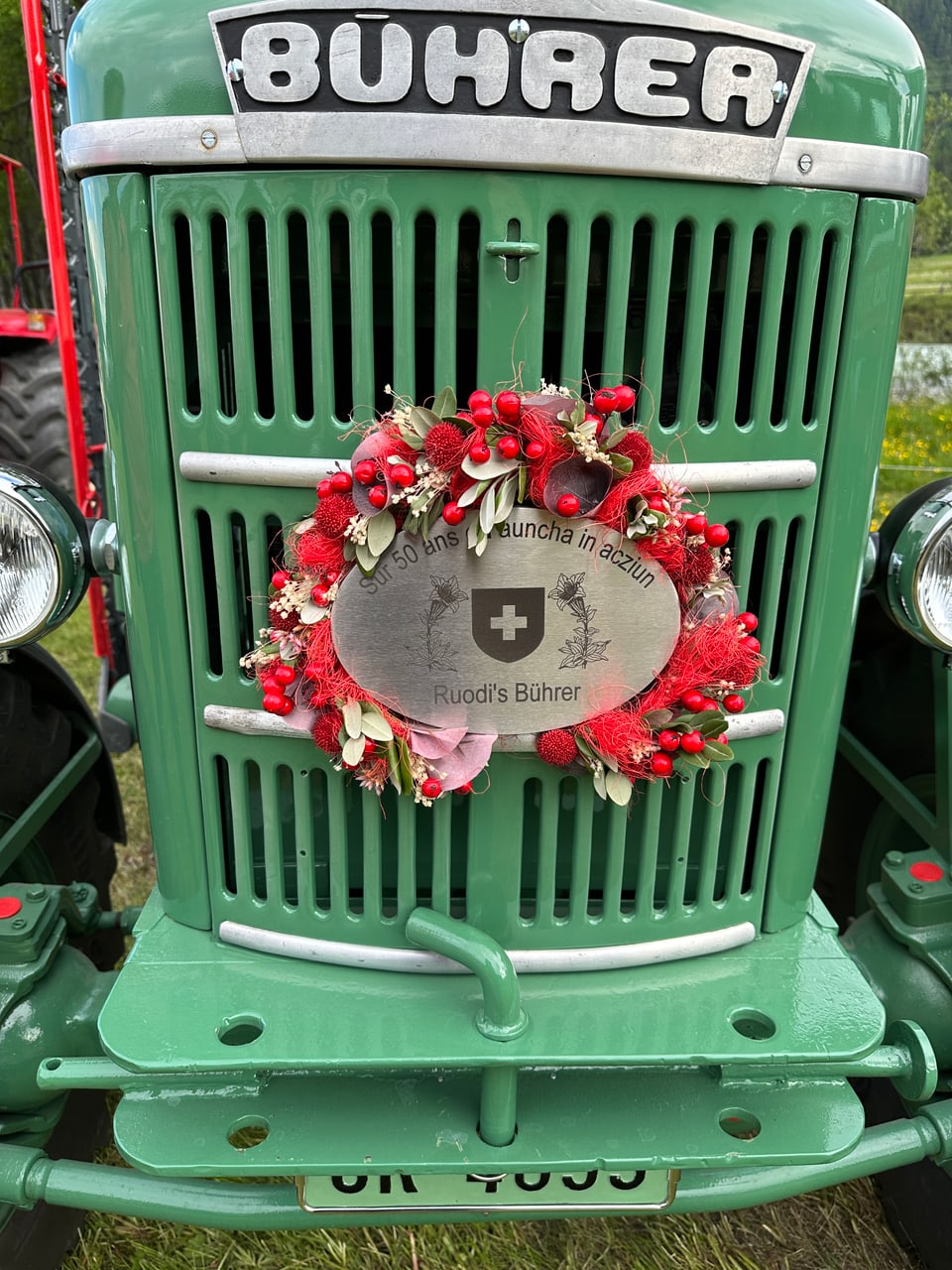Der Grill eines alten Bührer Traktors