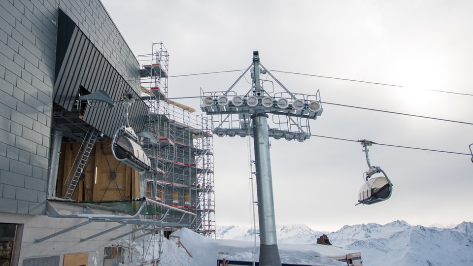 La staziun da muntogna al Schneehüenerstock