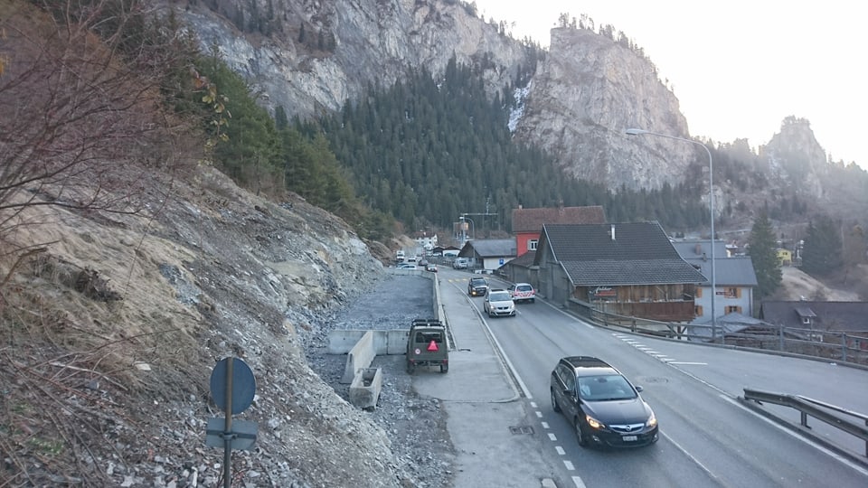 Il plazzal da la via chantunala a Trin Mulin.