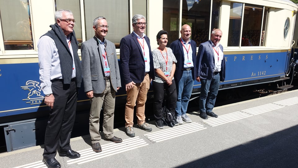 Represchentants da la politica grischuna e basilaisa.