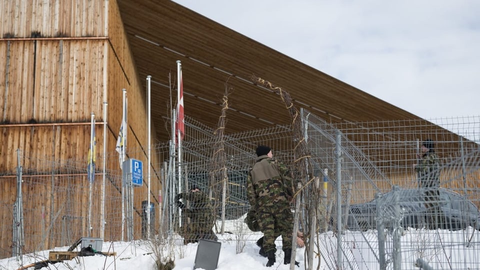 La polizia ha infurmà davart la segirtad al WEF