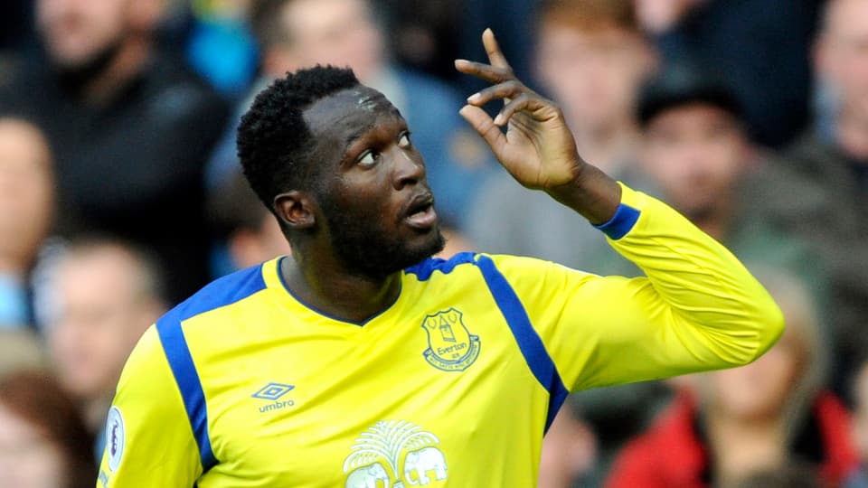 Romelu Lukaku en il dress dad il FC Everton. 