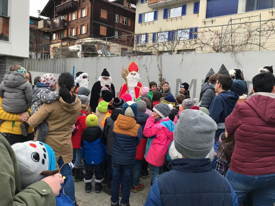 Son Niclà il 2019 avant la chasa communala a Mustér. 