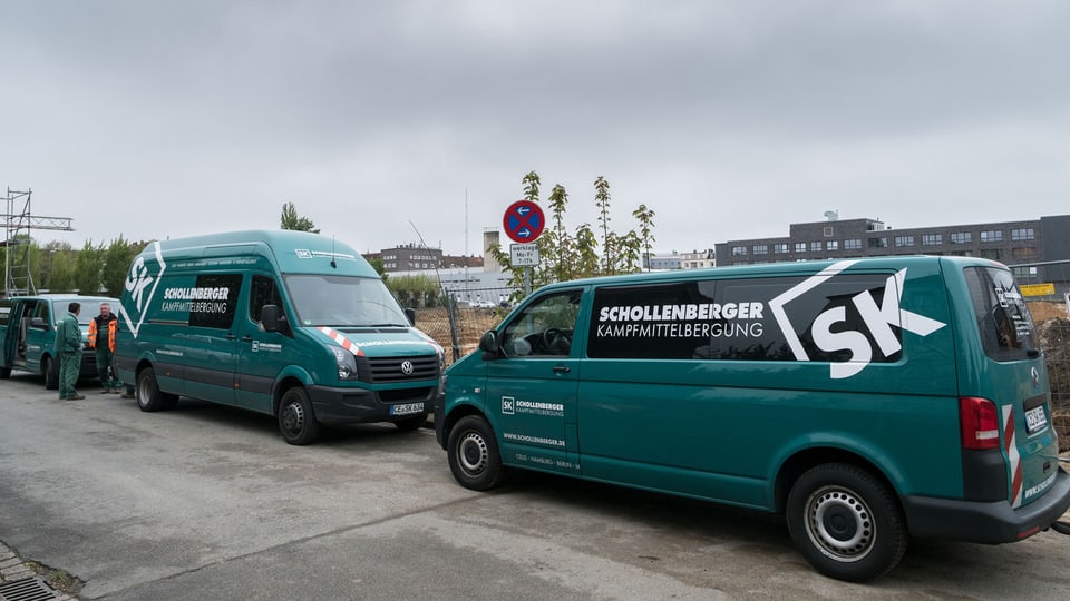 Lavurants ed autos dal servetsch da neutralisaziun a Hannover.