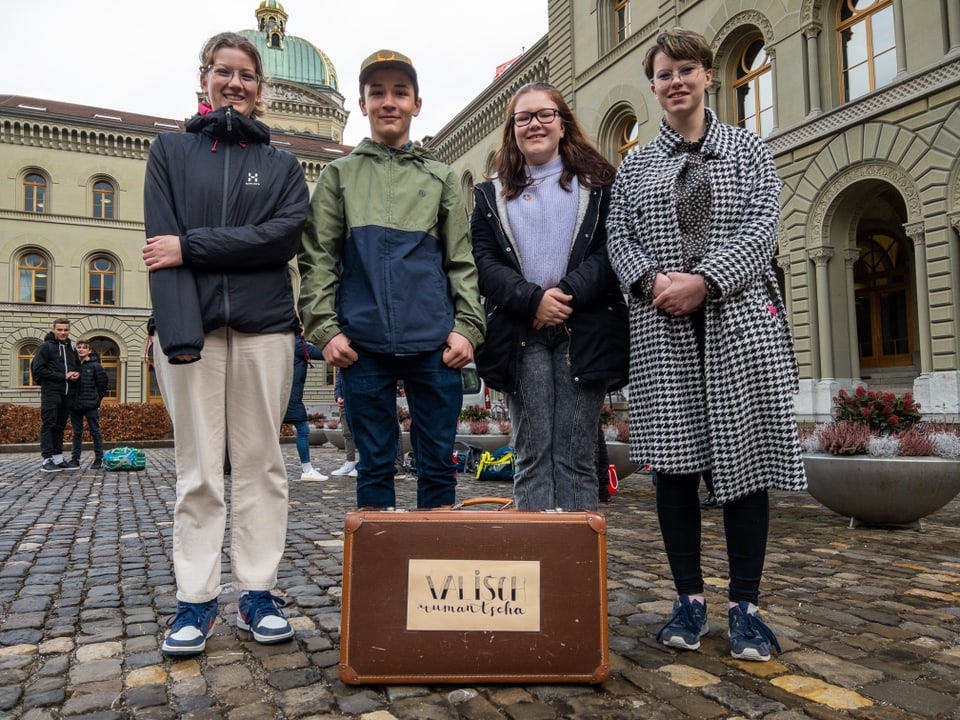 Annina Kirchen, Fabrizio Florinet, Laura Breitenbrunner, Alina Thomann