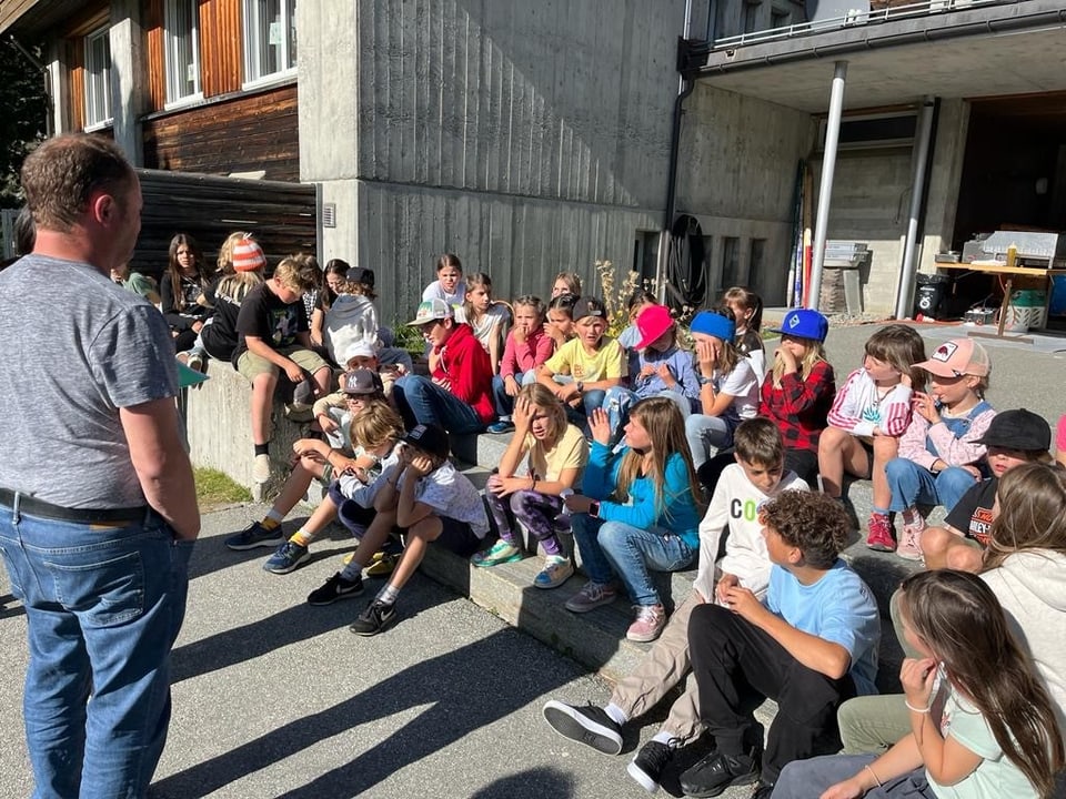 Gut 50 Kinder besuchen aktuell den Kindergarten und die Schule in Sils. 