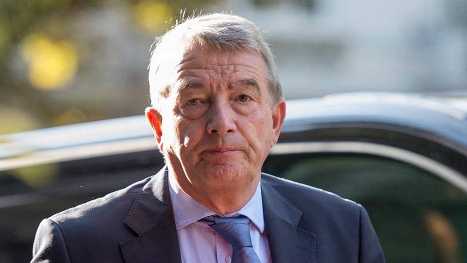 Wolfgang Niersbach sesa actualmain en il comité executiv da l'UEFA