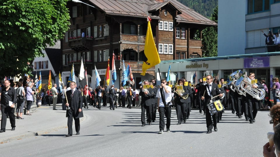 Impressiuns da la festa da chant a Glion.