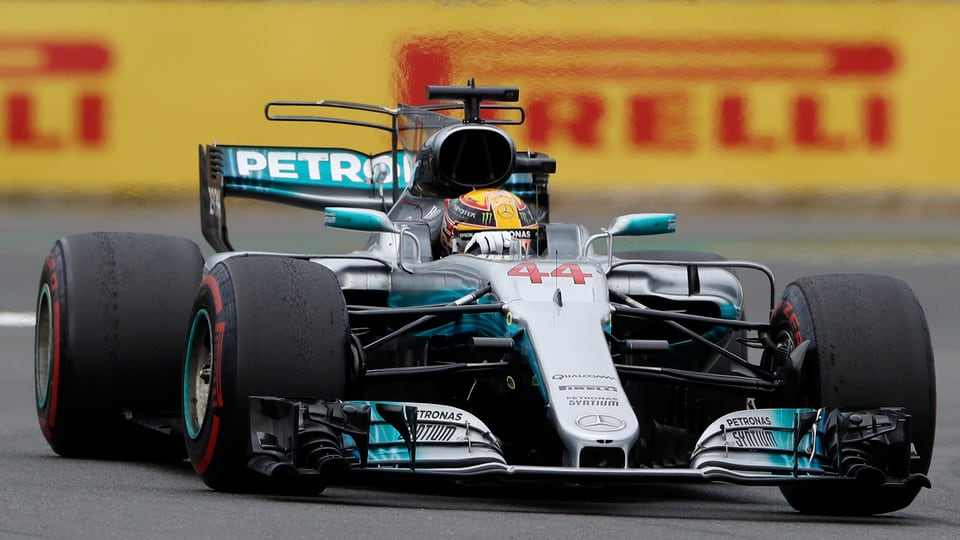 Victoria a chasa per Lewis Hamilton.