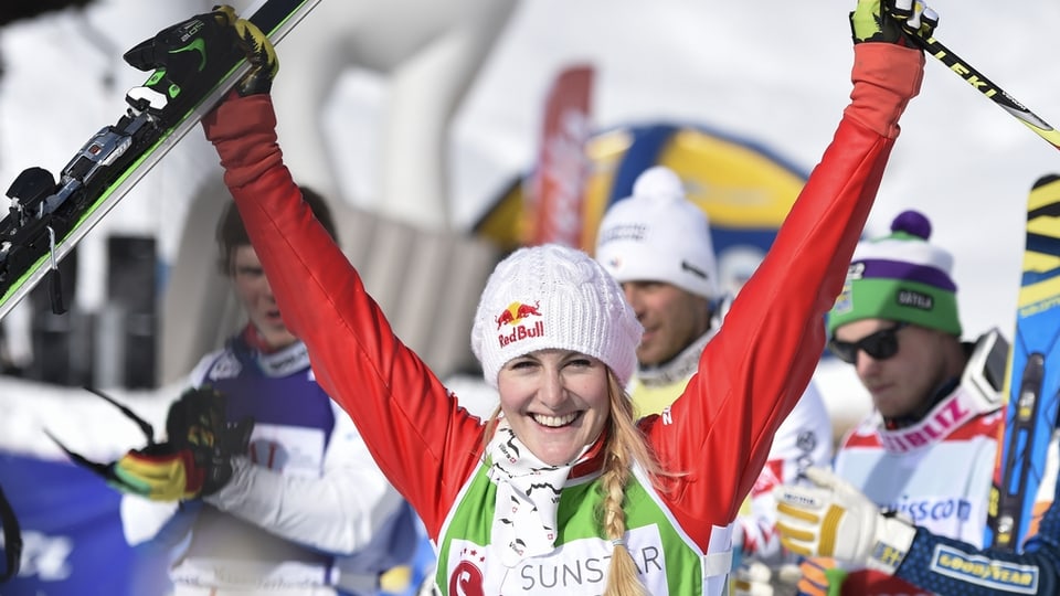 La victura da la cuppa mundiala da skicross, Fanny Smith, vi dal giubilar.