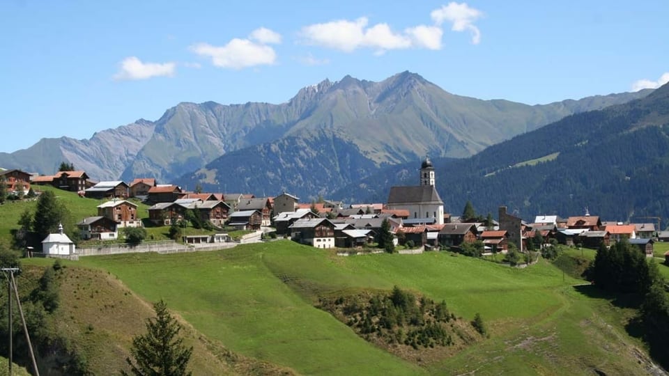 Il maletg mussa il vitg da Lumbrein
