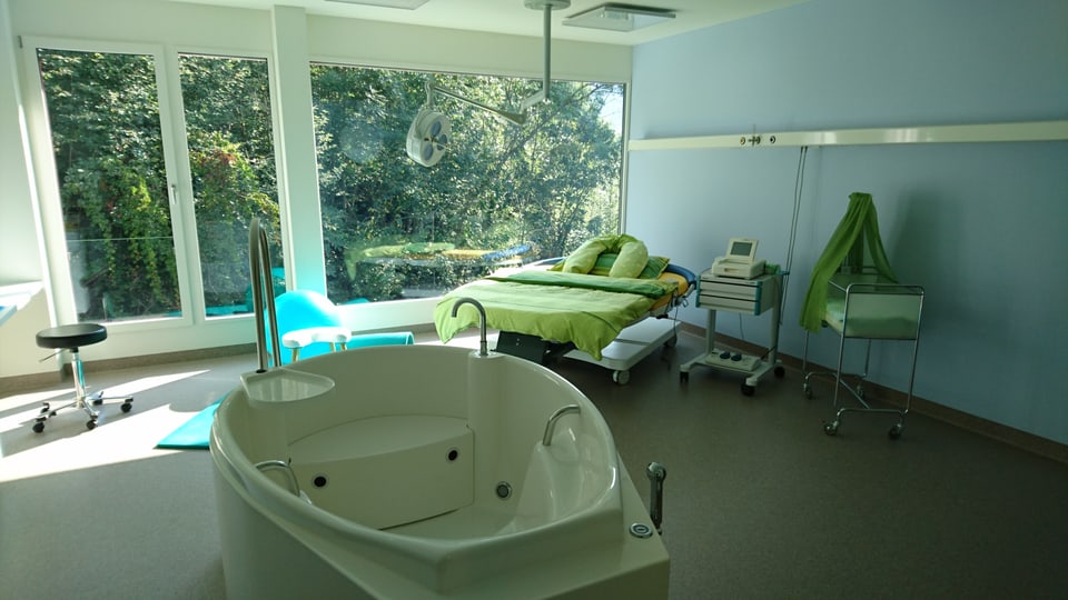 Ina da las novas stanzas da parturir dal spital a Glion.