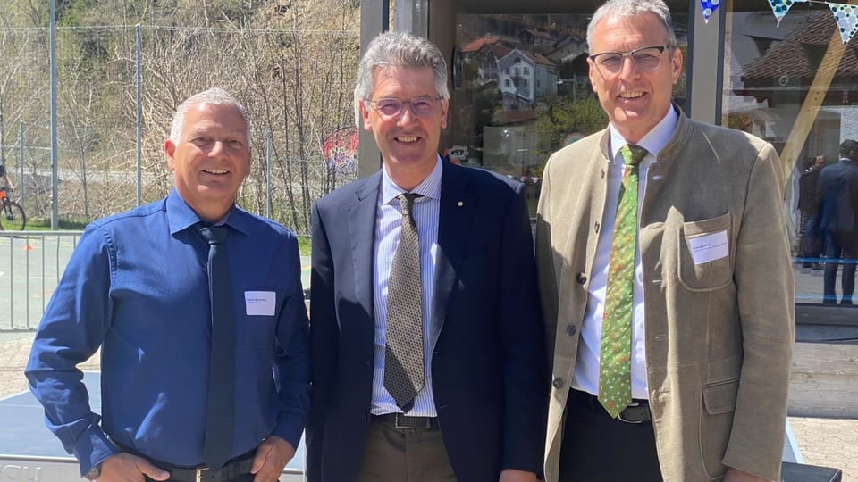 Da san.: Daniel Blumenthal, cassier da l'uniun GBV; Maurizio Pirola, president; Andreas Felix, manader da fatschenta.