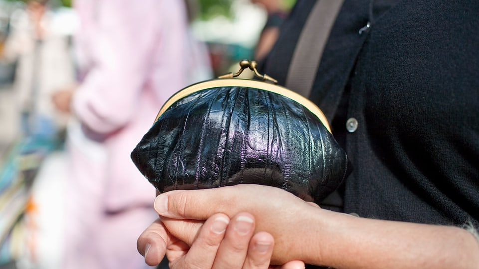 Sch’i va tenor la cumissiun dal Cussegl dals chantuns lura duain quels van en pensiun avair mintga mais 70 francs dapli en bursa. 