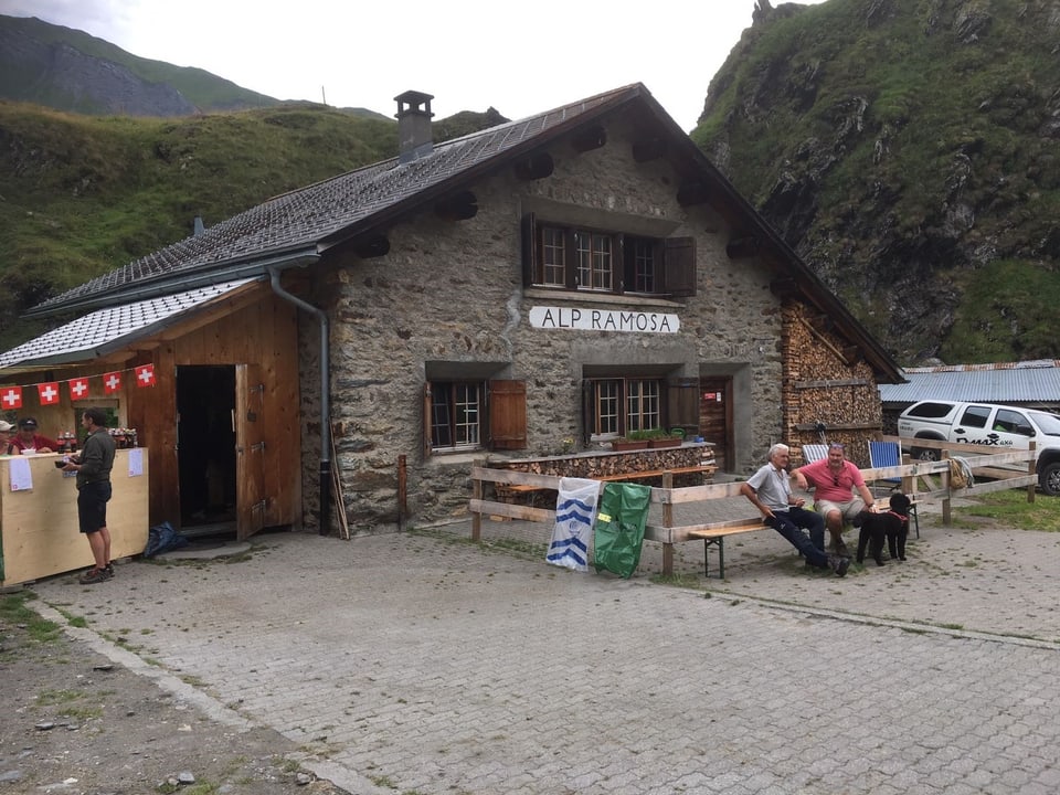 La tegia da l'alp Ramosa.