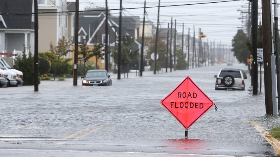 Vias innundadas a Philadelphia. 