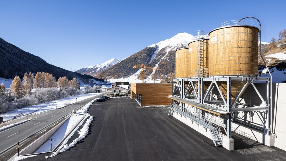 Nova basa da l'Uffizi da construcziun bassa a Zernez 