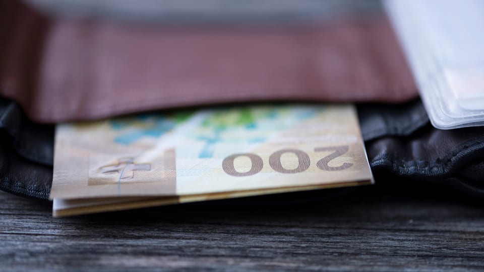bursa cun bancnotas da 200 francs